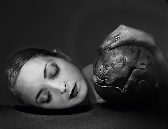 Blanco y negro, seg&uacute;n Man Ray