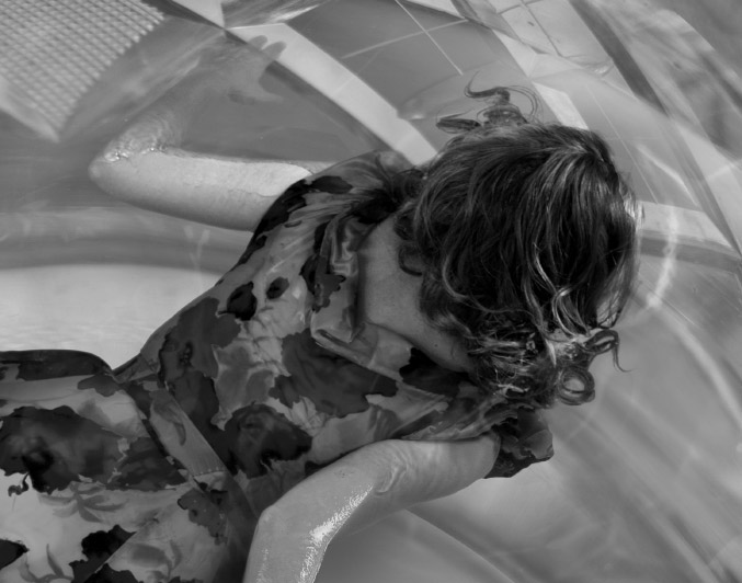 Cr&oacute;nicas de la mujer menguante. Jarra de agua