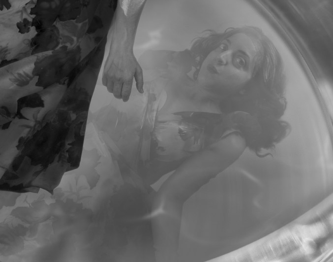 Cr&oacute;nicas de la mujer menguante. Jarra de agua